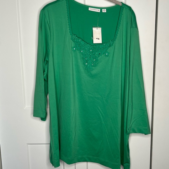 Susan Graver Bud Green Square Neck Sequin Embroidered Top Blouse NWT Plus 2X - Picture 1 of 7